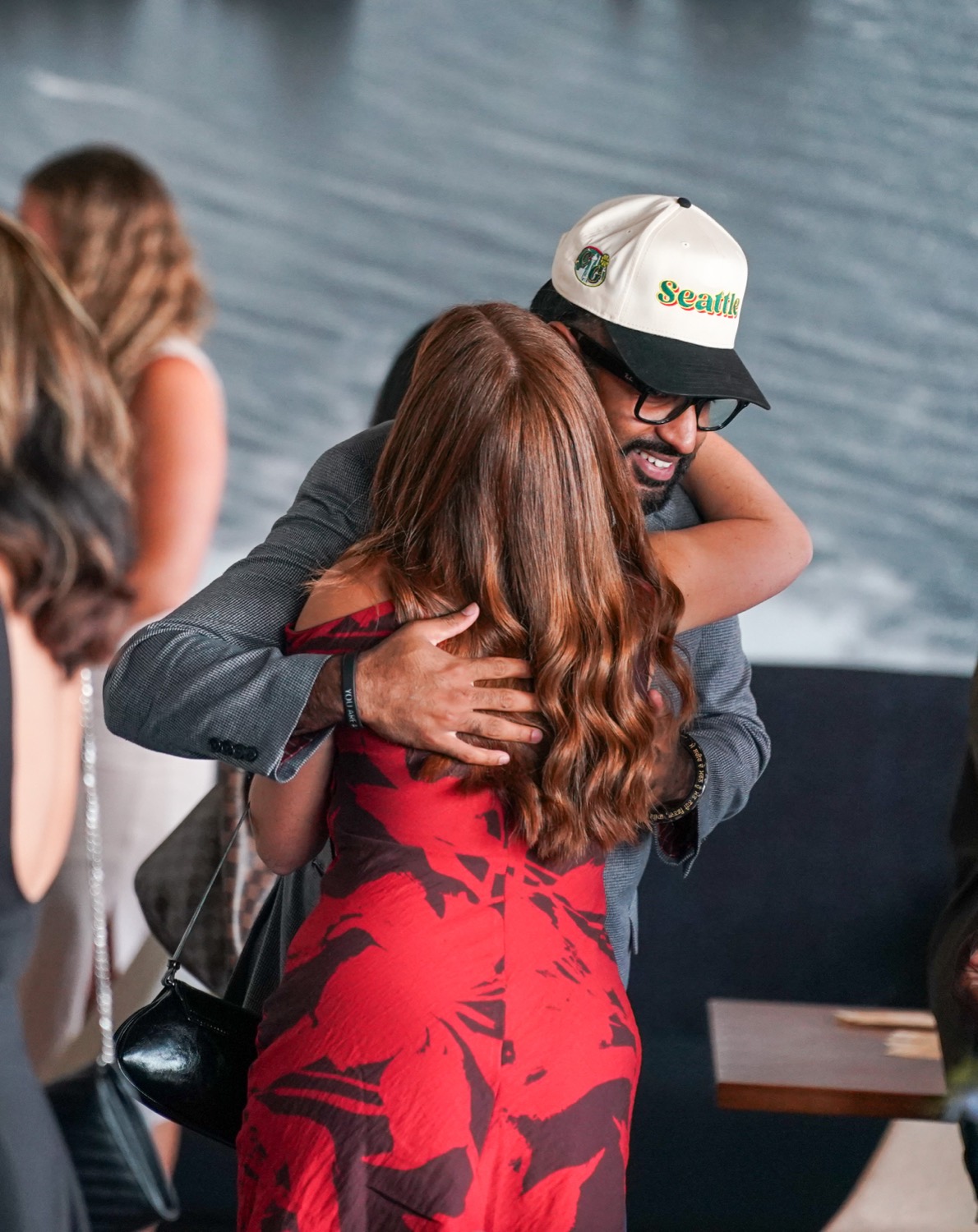 How to Meet People in Seattle When You're New Here